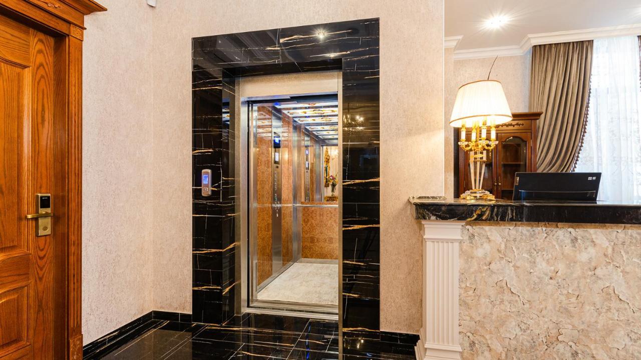 Gregory Boutique Hotel צ'יסינאו מראה חיצוני תמונה A residential elevator